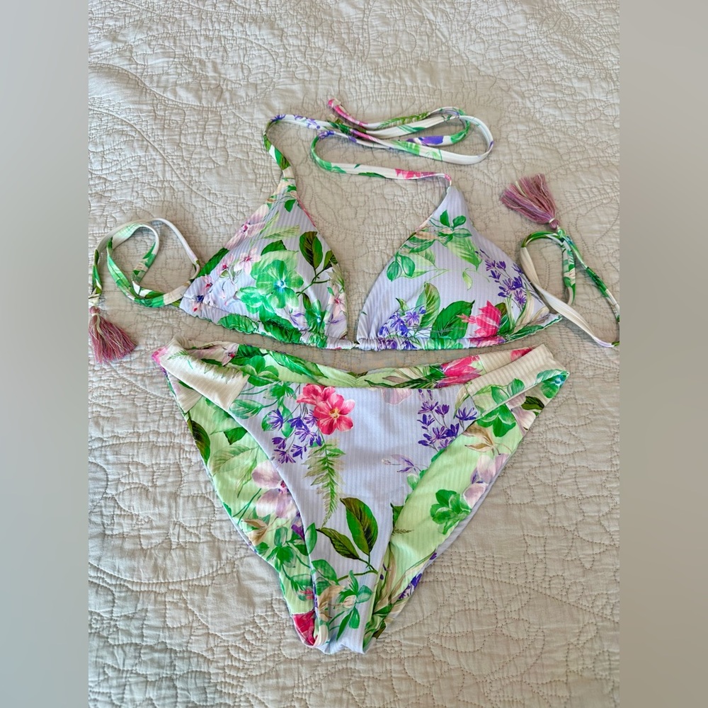 🌺 NWOT Becca by Rebecca Virtue Everglade Bikini - Top D-Cup, Bottom Large